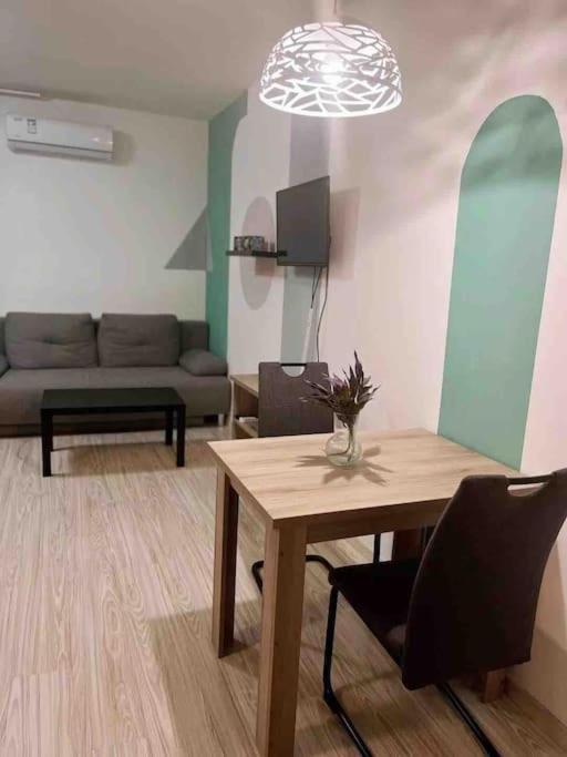 Corvin Cozy And Peaceful 313 Appartamento Budapest